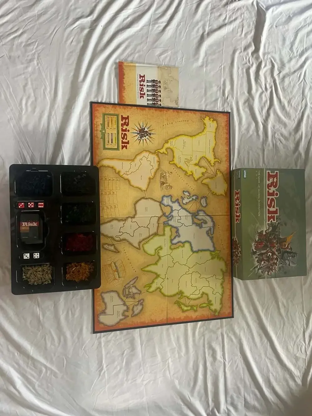 Risk The Game of Global Domination Board Game Parker Brothers 2003 Complete